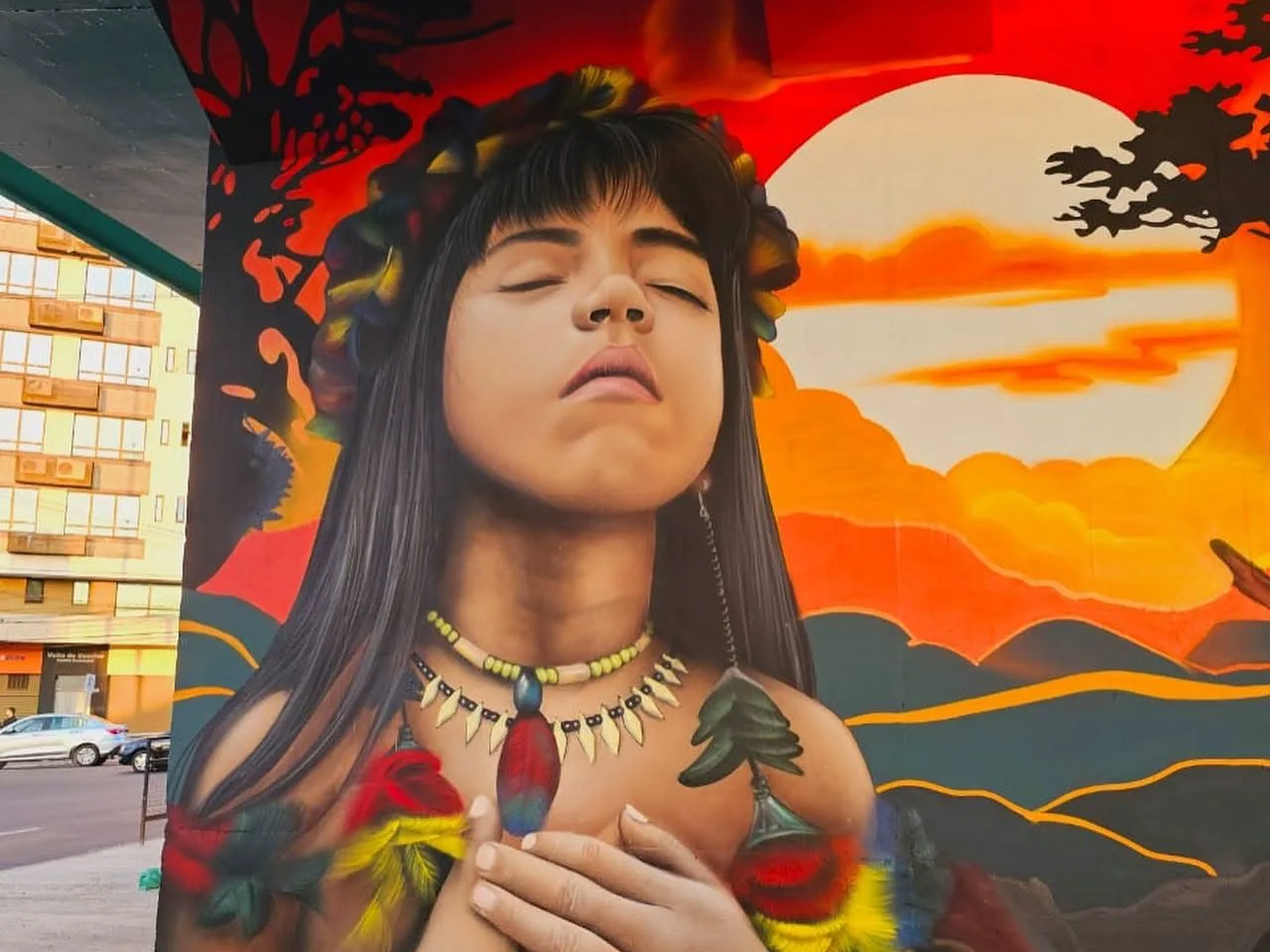 Praças, viadutos e arte urbana